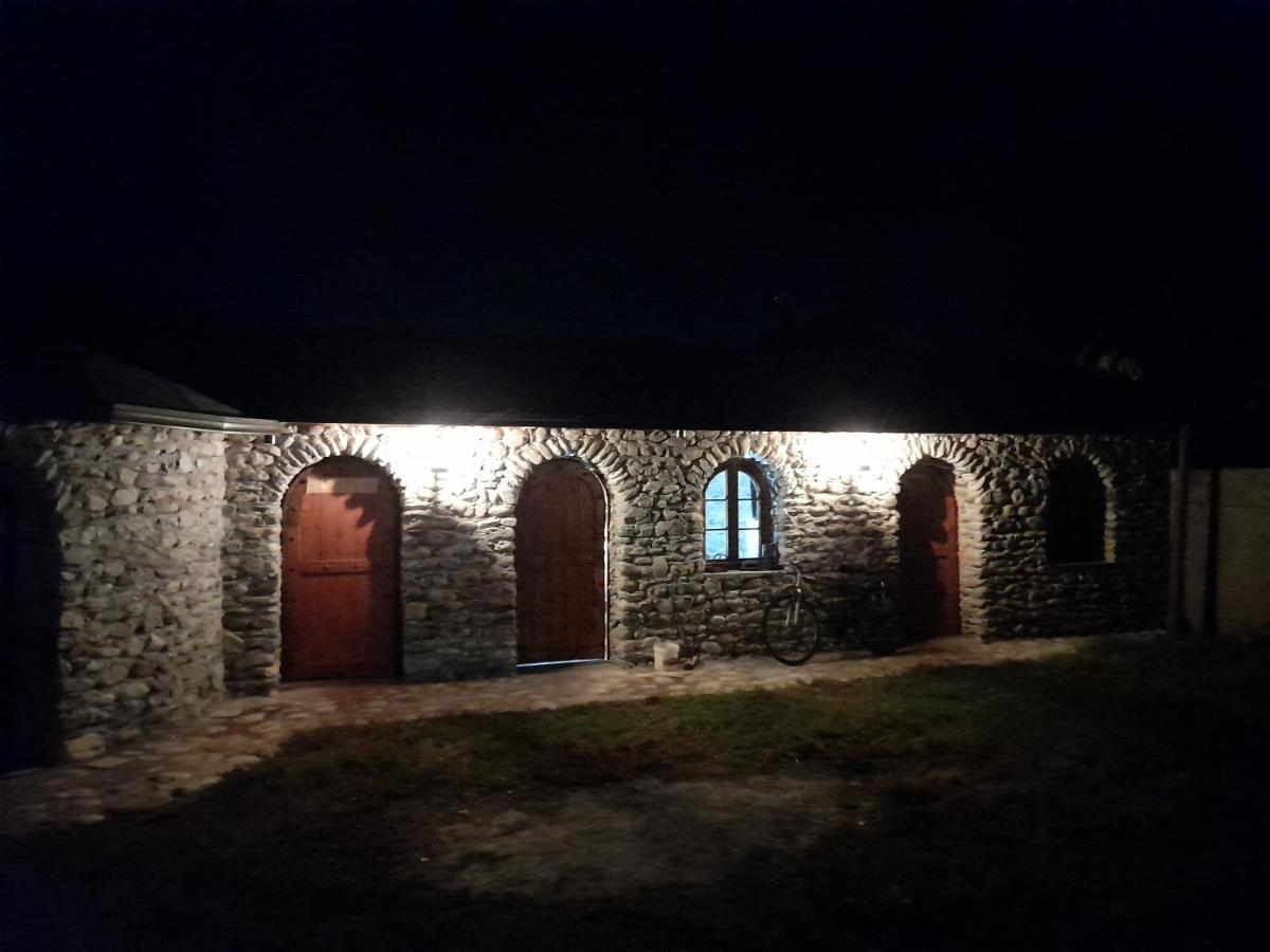 Windmill Shkodra Gesthouse Camping & Grill Exterior photo