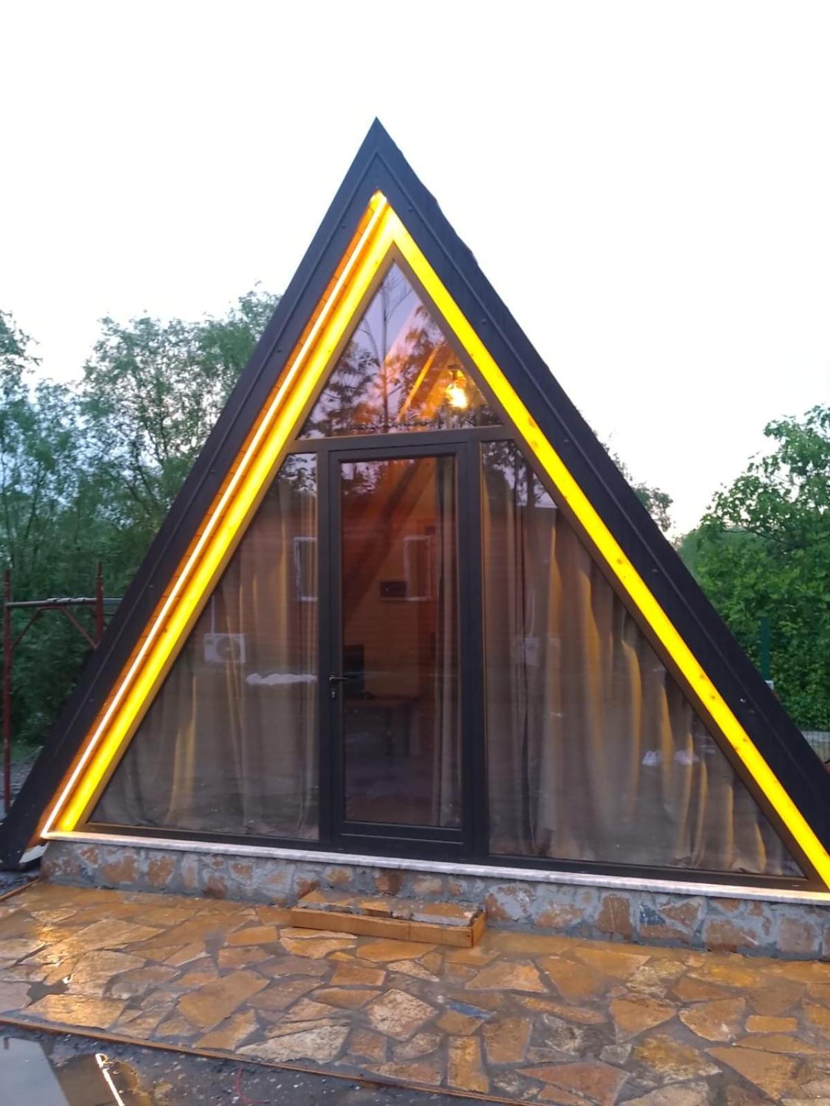 Windmill Shkodra Gesthouse Camping & Grill Exterior photo