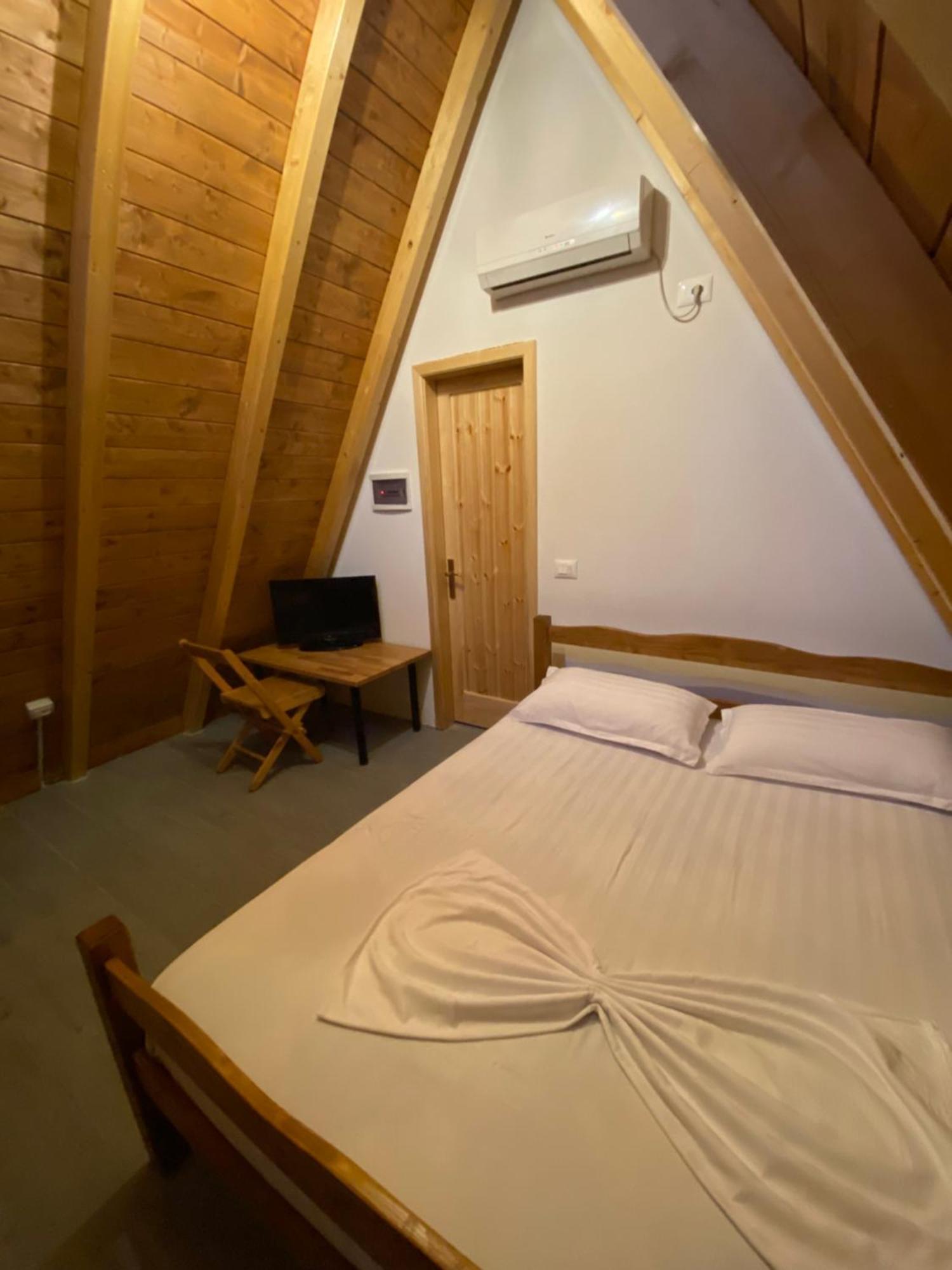 Windmill Shkodra Gesthouse Camping & Grill Exterior photo