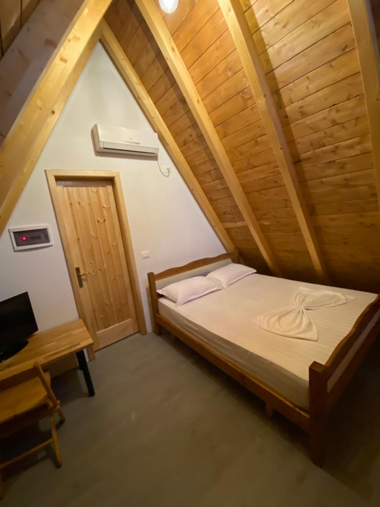 Windmill Shkodra Gesthouse Camping & Grill Exterior photo