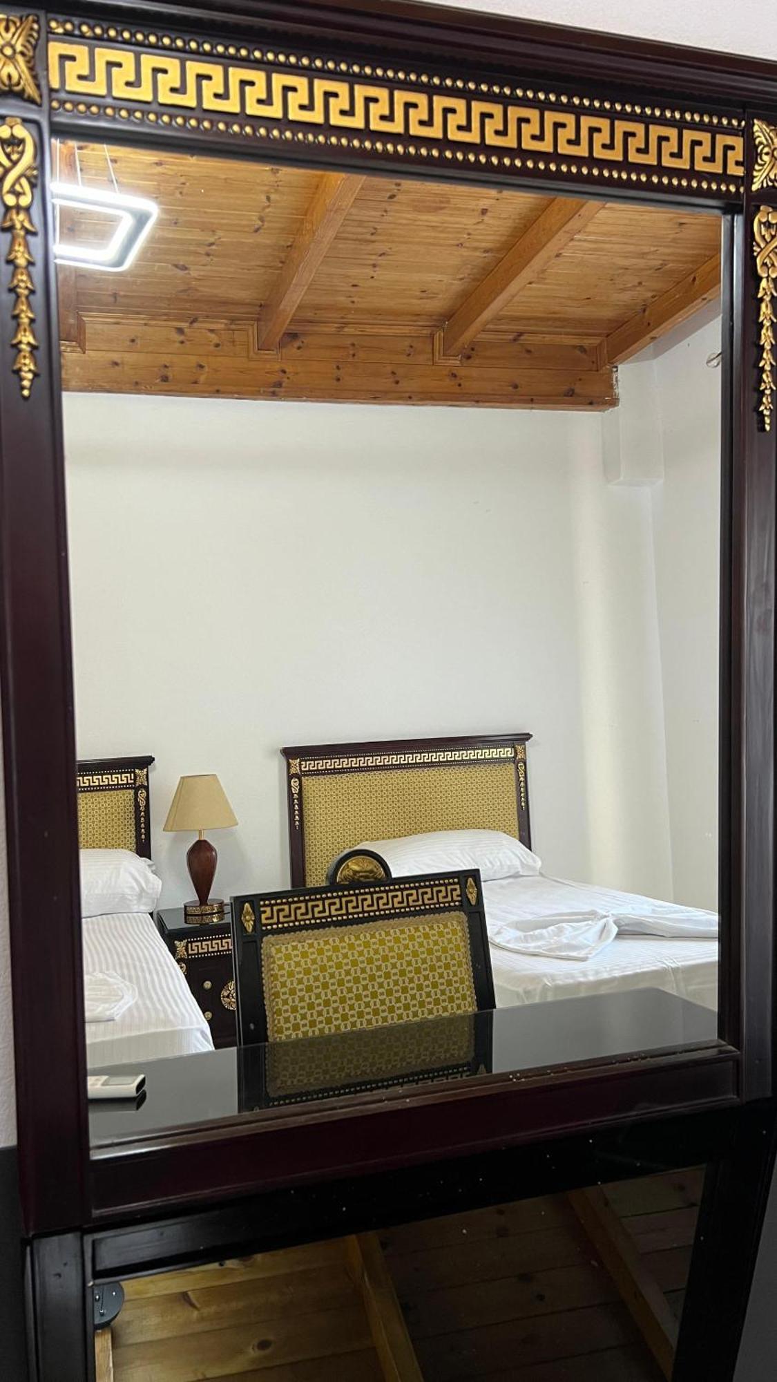 Windmill Shkodra Gesthouse Camping & Grill Exterior photo